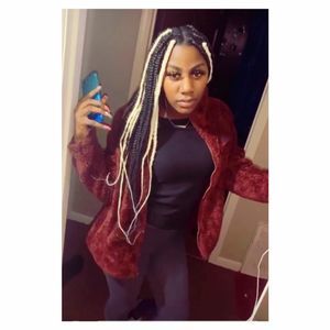 Meet your Posher, Stray